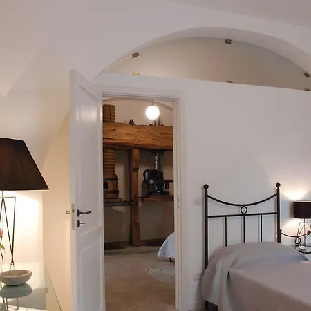 Santo Mercurio Country house